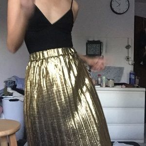 Gold pleated midi skirt